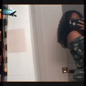 Meet your Posher, Kayla